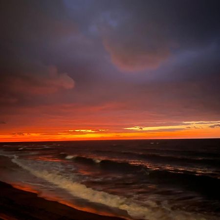 Newly Renovated 2 Bedroom Beachfront House Sitio de Calahonda Eksteriør bilde