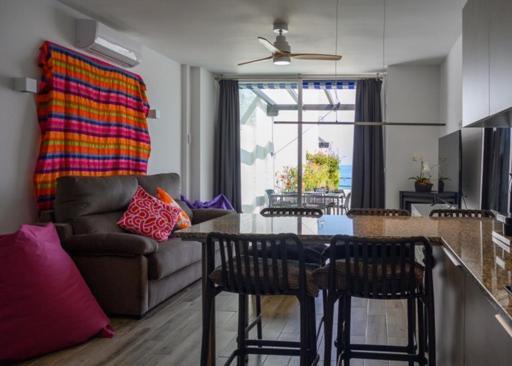 Newly Renovated 2 Bedroom Beachfront House Sitio de Calahonda Eksteriør bilde