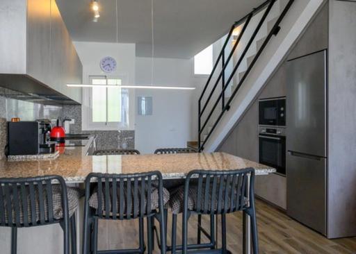 Newly Renovated 2 Bedroom Beachfront House Sitio de Calahonda Eksteriør bilde